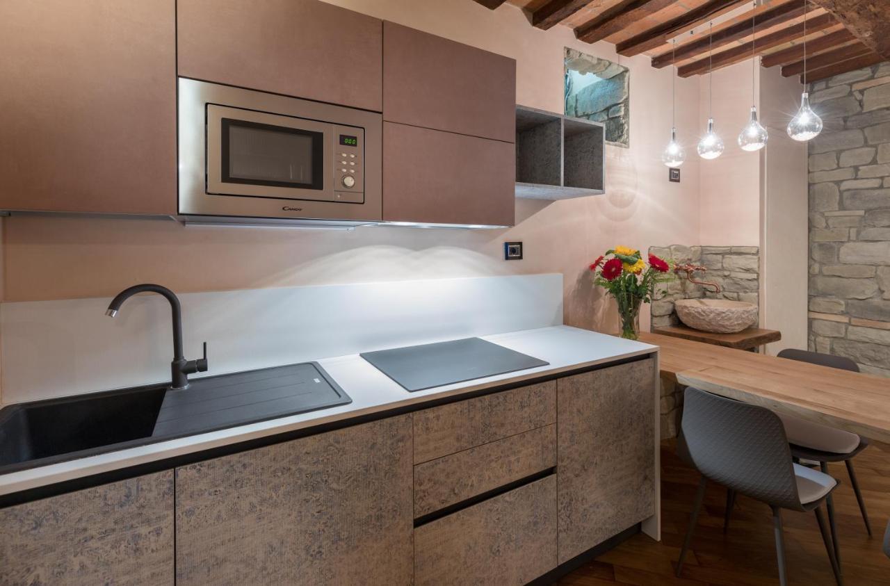 B&B Luxury Apartment Suite Gubbio 2 Camere E Divano Letto Exterior foto