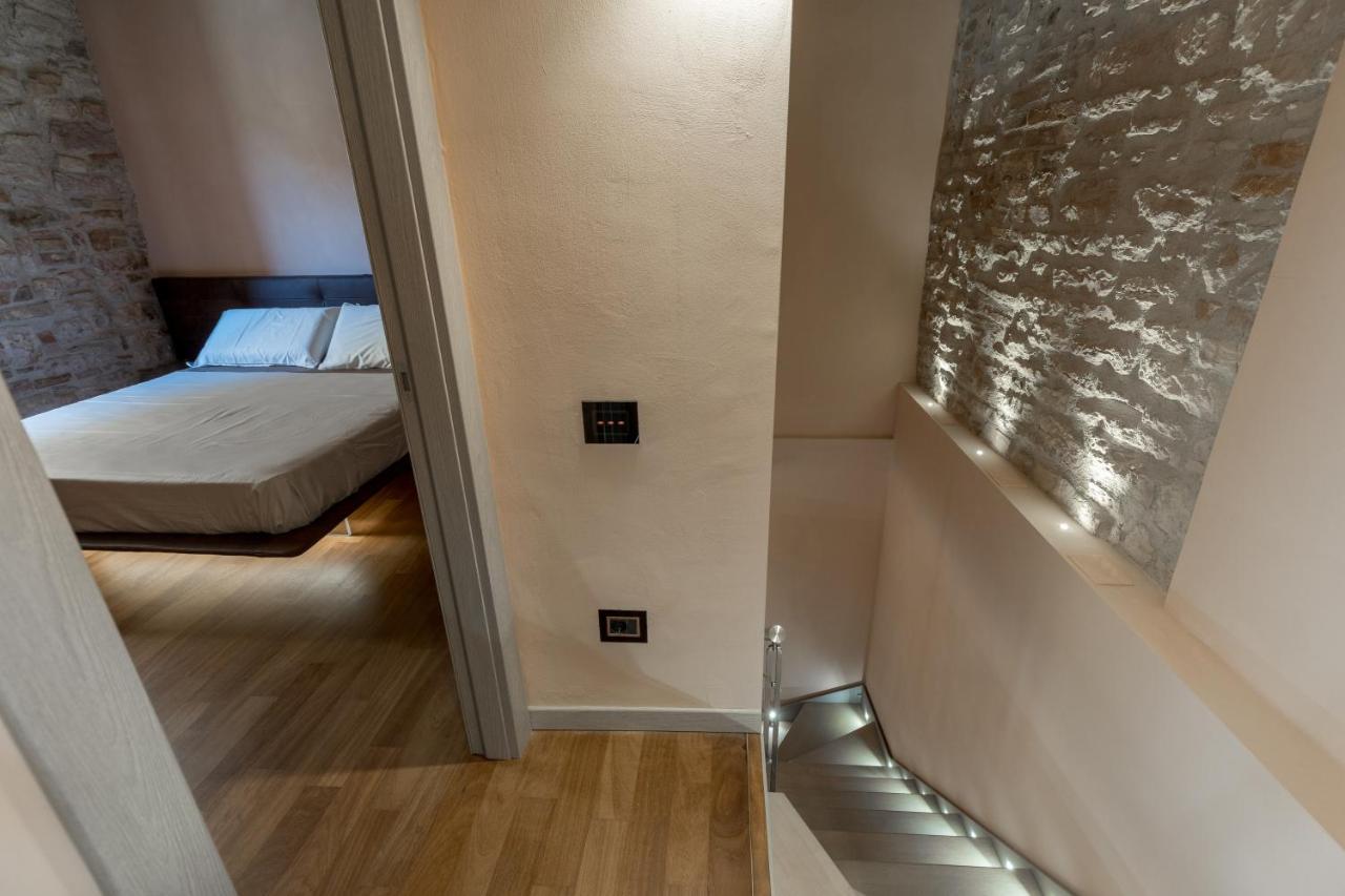B&B Luxury Apartment Suite Gubbio 2 Camere E Divano Letto Exterior foto
